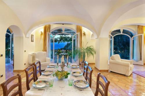 Praiano Villa Sleeps 6 Pool Air Con Wifi