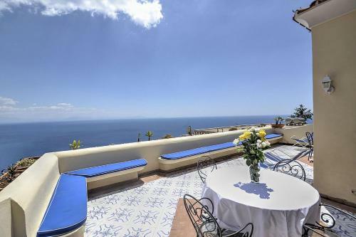 Praiano Villa Sleeps 10 Pool Air Con Wifi
