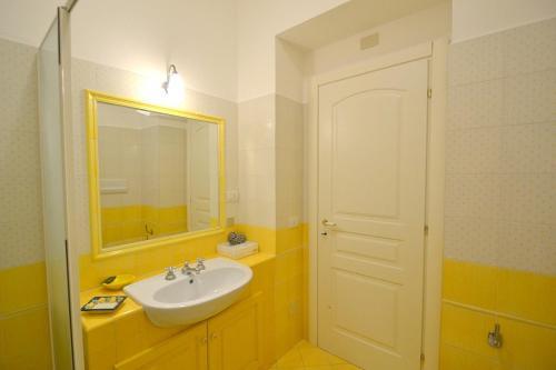Praiano Villa Sleeps 16 Pool Air Con Wifi