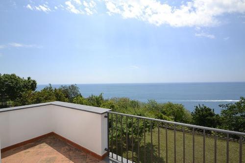 Praiano Villa Sleeps 16 Pool Air Con Wifi