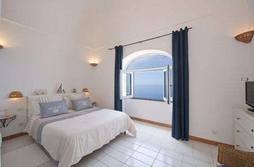 Praiano Villa Sleeps 16 Pool Air Con Wifi