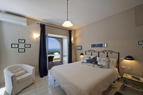 Praiano Villa Sleeps 16 Pool Air Con Wifi