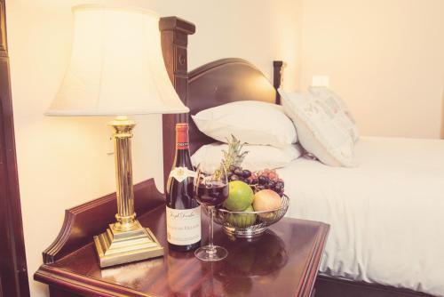Devon Inn Hotel