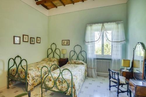 Radicofani Villa Sleeps 28 With Pool And Wifi