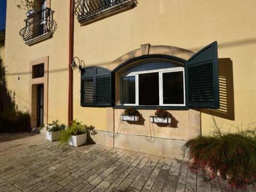 Beautiful Holiday Home In Ragusa With Heating