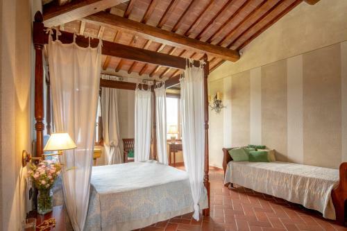 Rapale Villa Sleeps 20 With Pool