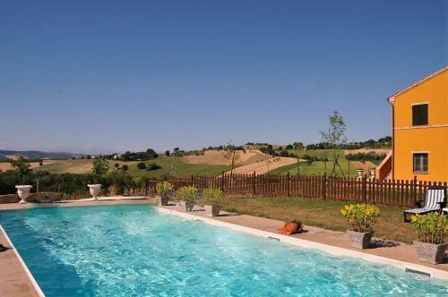 Recanati Villa Sleeps 5 Pool Air Con Wifi