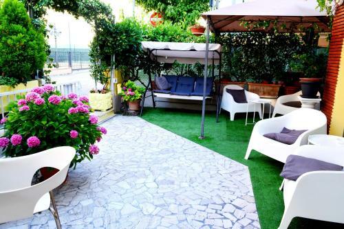 Hostal New Hotel Cirene Single Room With Full Pension Package