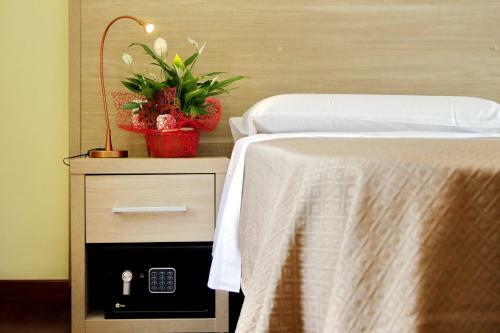 Hostal Lhg Comfy Rooms