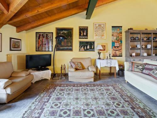 Secluded Apartment In Romagnano Sesia With Balcony