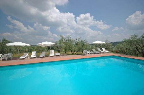 Romola Apartment Sleeps 6 With Pool And Wifi