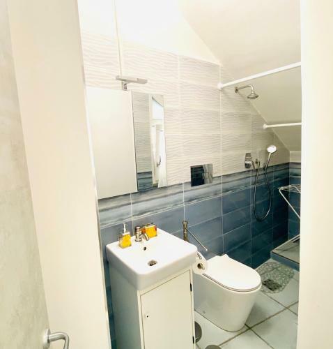 Apartamento Teatro Verdi & Villa Comunale Charming Flat
