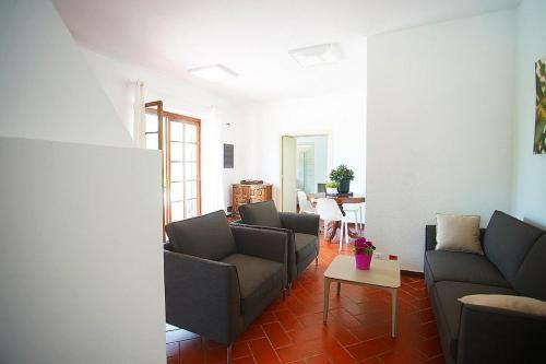 Sanarica Villa Sleeps 12 With Pool And Air Con