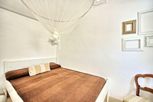 San Michele Salentino Villa Sleeps 6 Pool Air Con