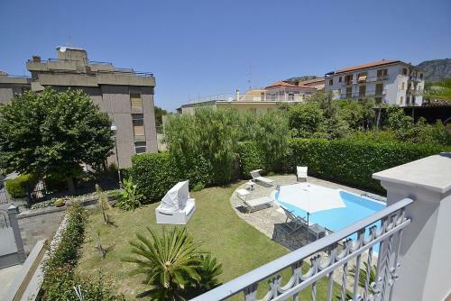 Sant'agnello Villa Sleeps 10 With Pool And Air Con