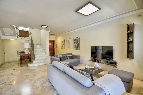 Sant'agnello Villa Sleeps 10 With Pool And Air Con