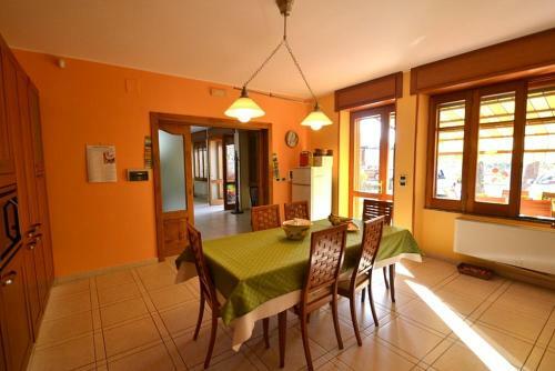 Santa Maria Villa Sleeps 8 Pool Air Con Wifi