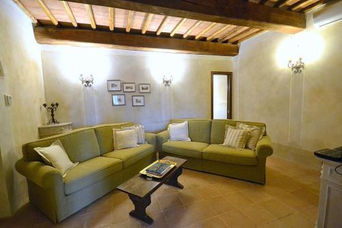 Ellerone Villa Sleeps 24 Pool Air Con Wifi