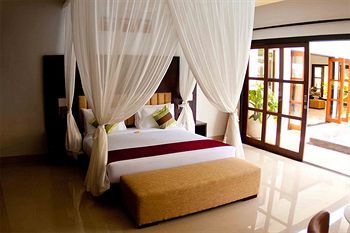 M2 Villa