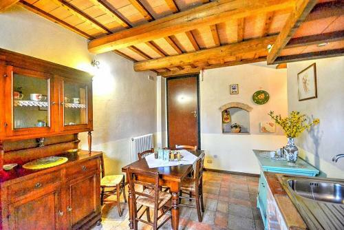 Zona Artigianale Callarella Villa Sleeps 6 Pool