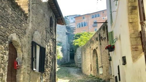 Spoleto Antiquity. Car Unnecessary. Rome 1 Hour