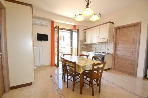 Trecastagni Villa Sleeps 6 Air Con Wifi