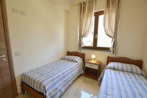 Trecastagni Villa Sleeps 6 Air Con Wifi