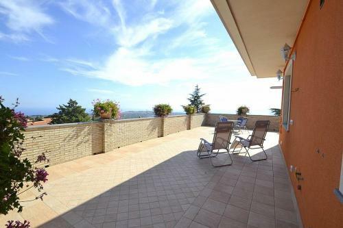 Trecastagni Villa Sleeps 4 Air Con Wifi