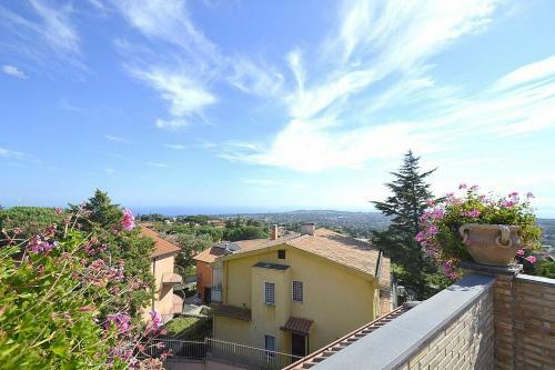 Trecastagni Villa Sleeps 4 Air Con Wifi