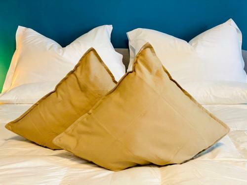 Hostal Crops City Stay