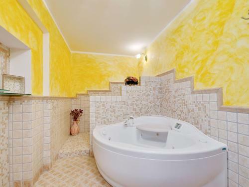 Serene Holiday Home In Urbino With Private Pool