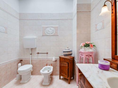 Serene Holiday Home In Urbino With Private Pool