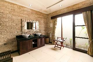 Hotel Aleesha Villas & Deluxe Suites