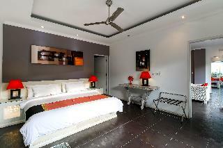 Hotel Aleesha Villas & Deluxe Suites