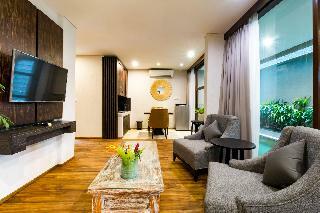 Hotel Aleesha Villas & Deluxe Suites