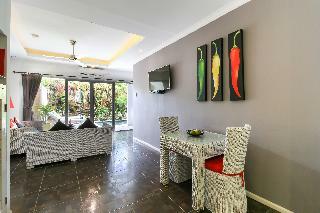 Hotel Aleesha Villas & Deluxe Suites
