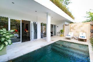 Hotel Aleesha Villas & Deluxe Suites