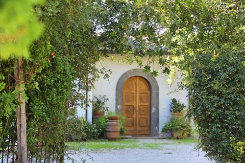 San Quirico Villa Sleeps 8 Pool Wifi