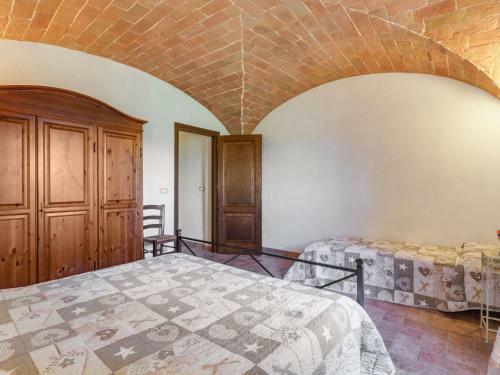 Attractive Holiday Home In Volterra With Swimming Pool