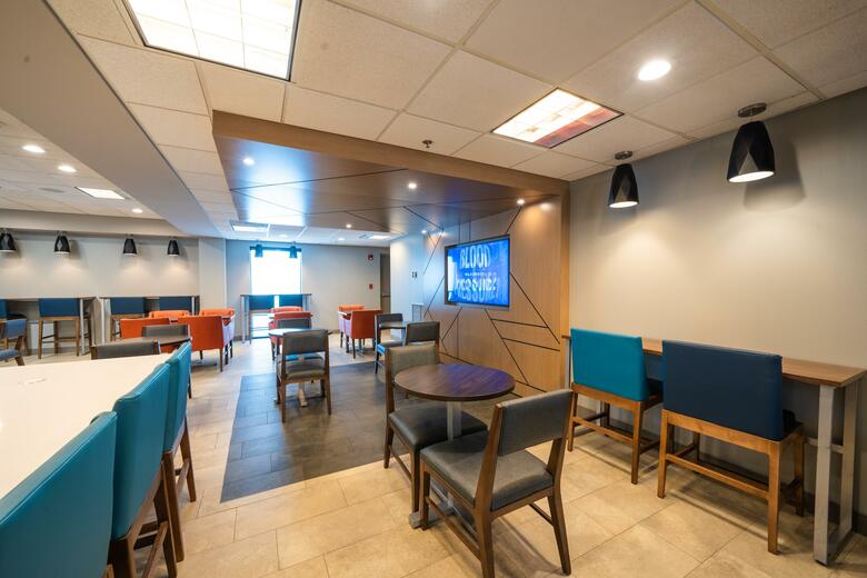 Holiday Inn Express Hotel & Suites Oldsmar