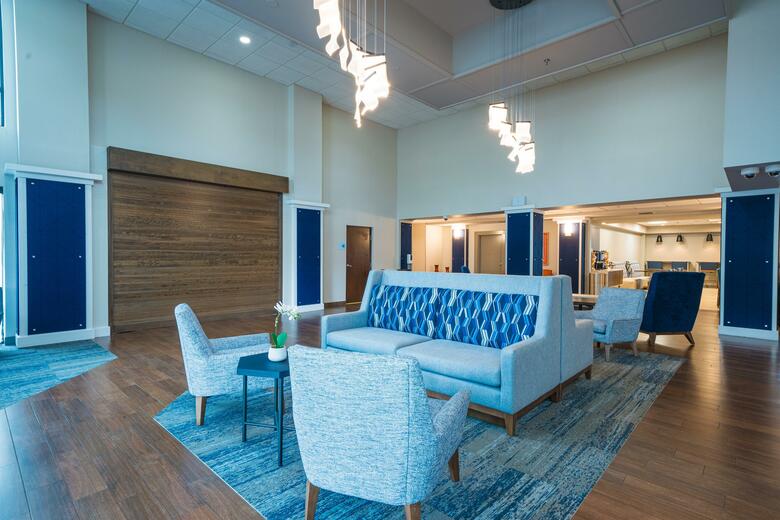 Holiday Inn Express Hotel & Suites Oldsmar