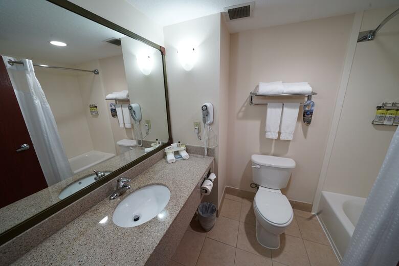 Holiday Inn Express Hotel & Suites Oldsmar