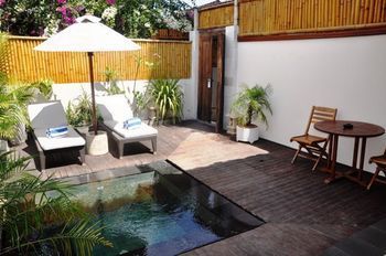 Hotel The Beach House Resort