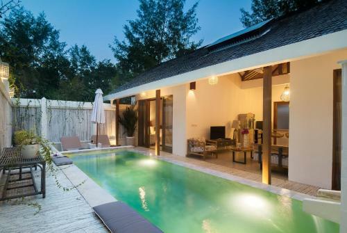 Coral Flora Villa Beach Front
