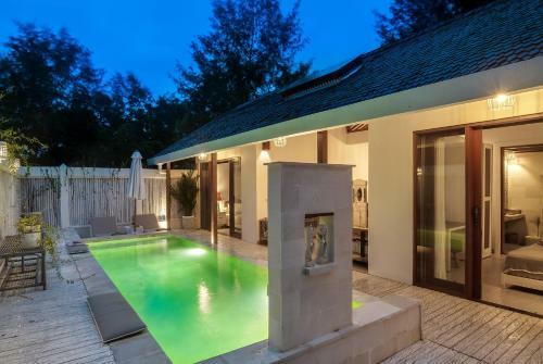 Coral Flora Villa Beach Front