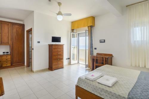 Hotel Dei Bizantini & Villaggio Campo Dei Messapi