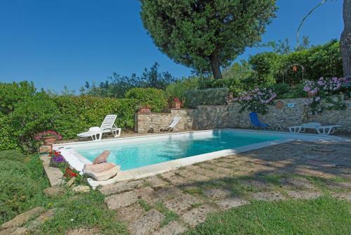 Badia A Passignano Apartment Sleeps 5 Air Con