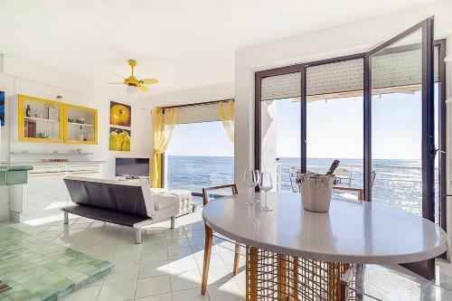 Torre Pali Villa Sleeps 6 Air Con Wifi
