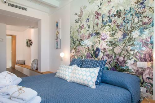 Villa In Capitolo Sleeps 10 With Pool And Air Con