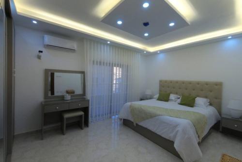 Amazing One Bedroom Apartment In Amman Elwebdah 8